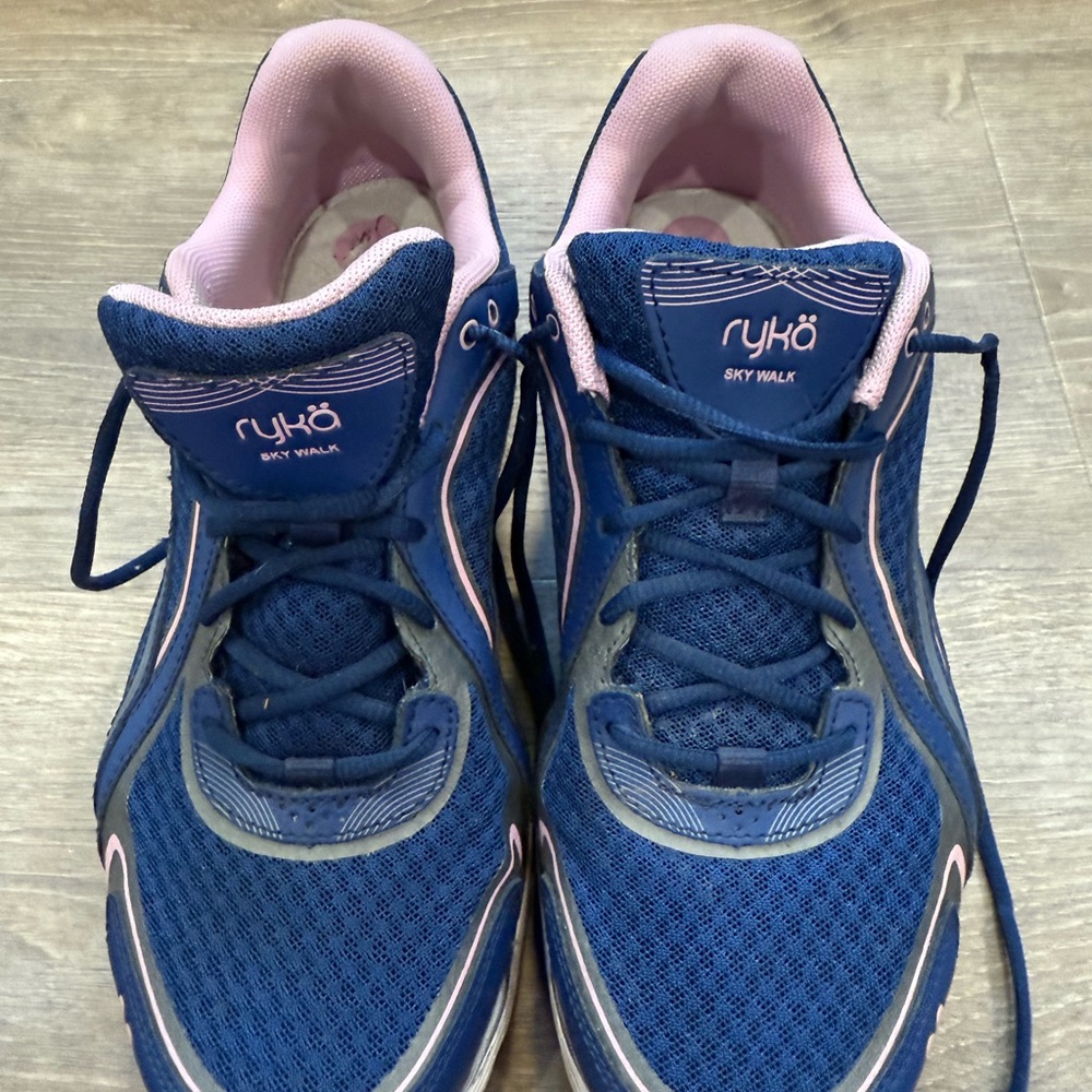 Ryka Women's Navy and Pink Athletic Shoes Size 10